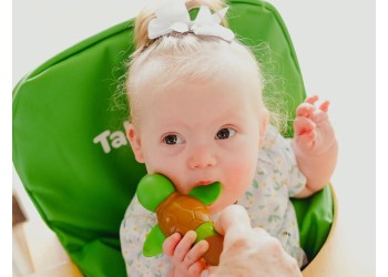 Wibrator logopedyczny ŻÓŁW podczas ćwiczeń